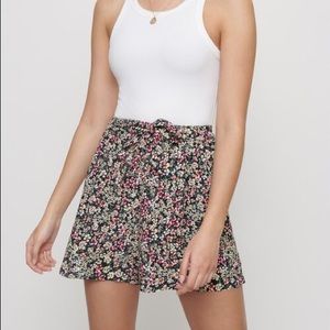 Flowy Belted Short - Floral on Black